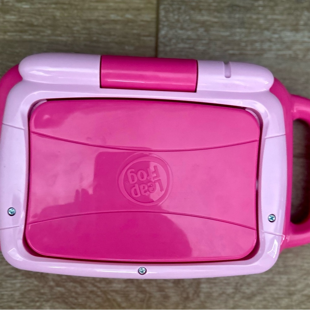 Leap Frog 2-in-1 Tablet/Laptop